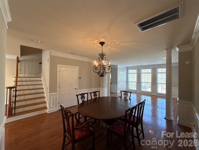 Building Photo - 2613 Huntman Way