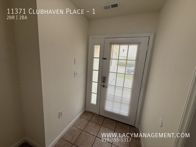 Building Photo - 11371 Clubhaven Pl