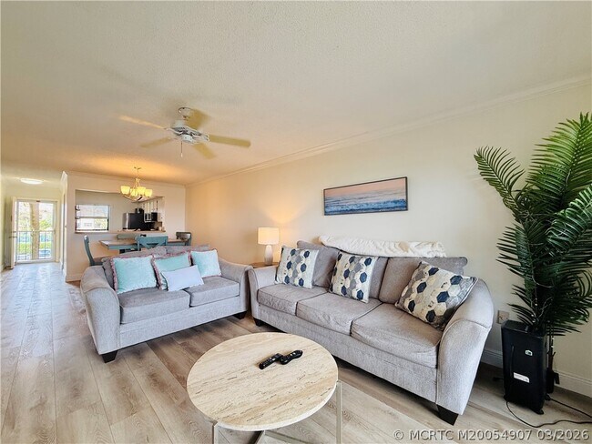 Building Photo - 7410 S Ocean Dr