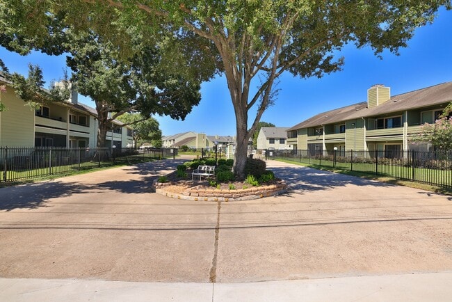 Building Photo - 14777 Wunderlich Dr