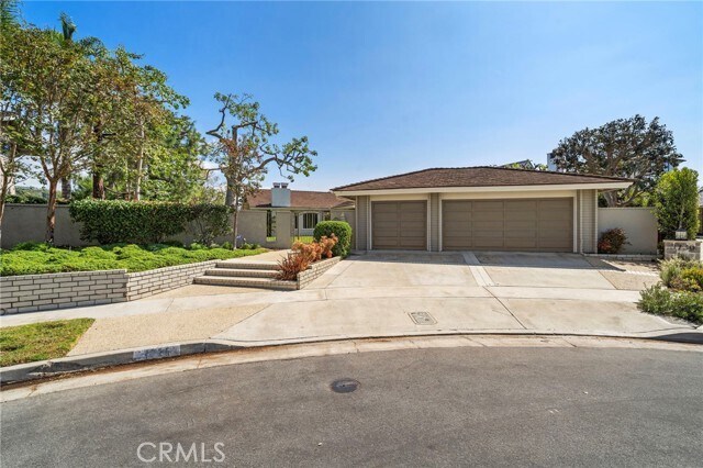 Building Photo - 3726 Blue Key