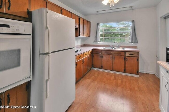 Building Photo - 77 Georgia Ave