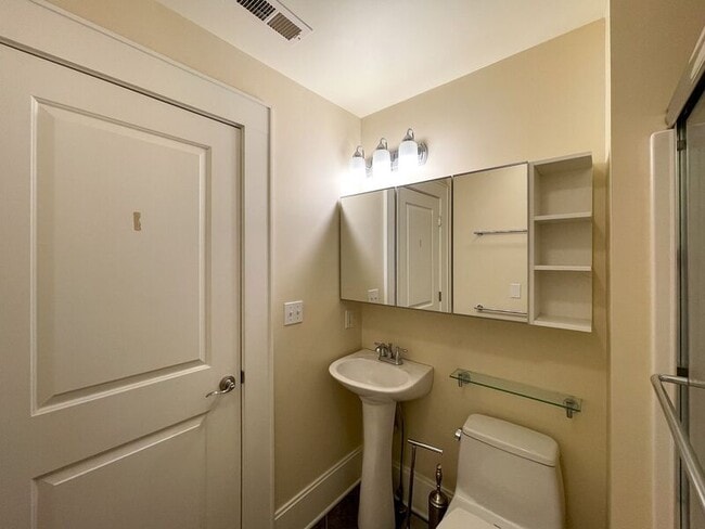 Building Photo - 56 Starnes Ave