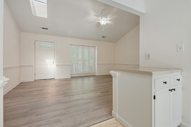 Building Photo - LOCATION!! Updated Townhome in Sought-After Durham Woodcroft neighborhood