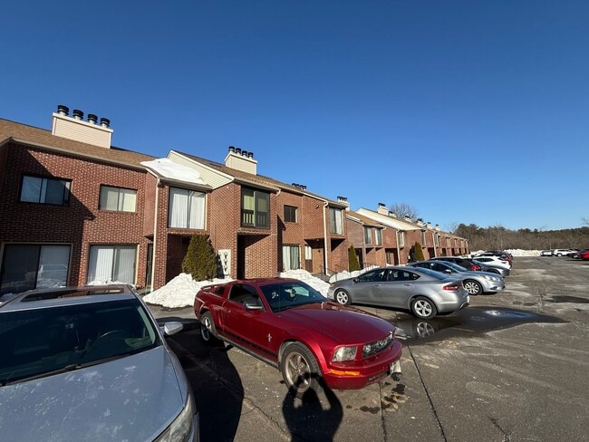 Building Photo - Professional Condo - Redstone Commons