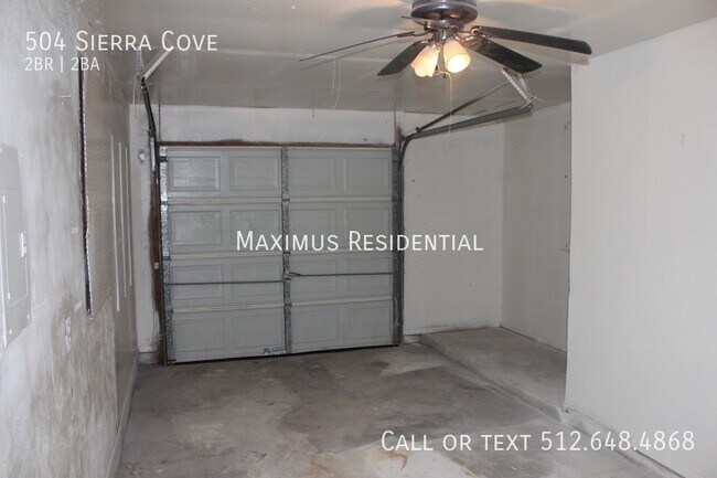 Building Photo - 504 Sierra Cove