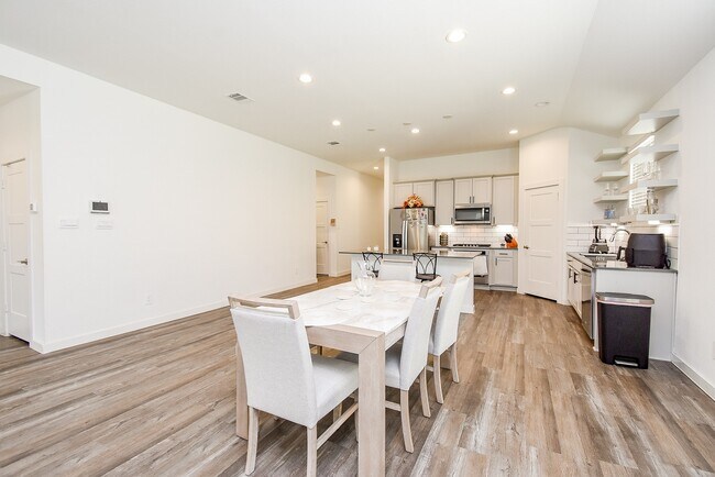 Building Photo - 4730 Torcello Fls Ln