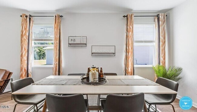 Building Photo - 2139 Monk Dr