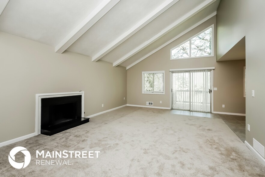 Building Photo - 4980 Fairforest Dr