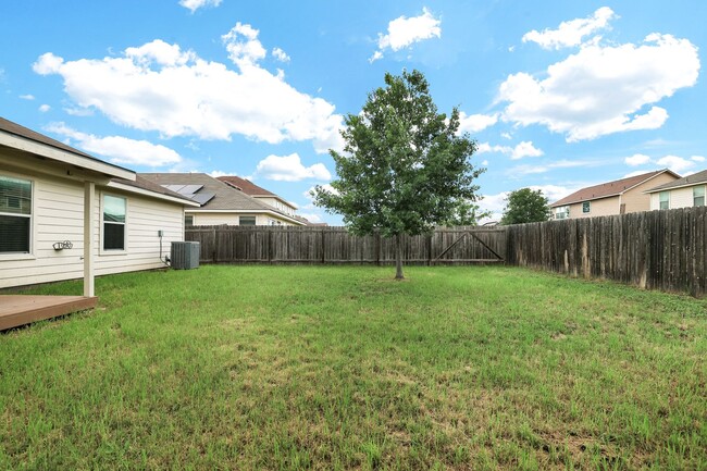 Building Photo - ***APPLICATION CURRENTLY UNDER REVIEW***Mo...