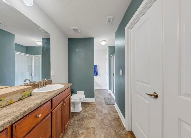 Building Photo - 131 Bronze Cir