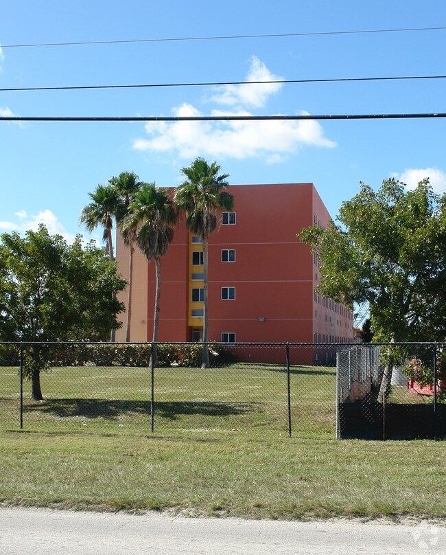 Building Photo - Amarylis Pond Apartments