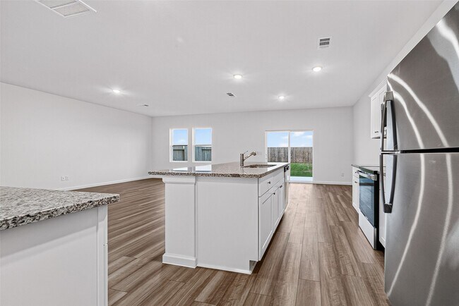 Building Photo - 8323 Vacek Xing Wy