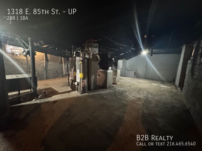 Building Photo - 1318 E 85th St
