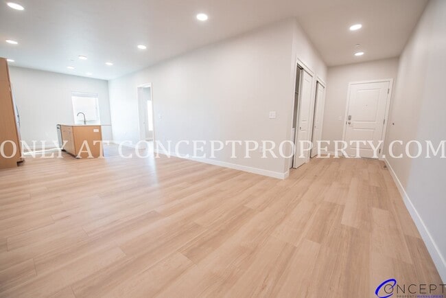 Building Photo - Spacious Luxury Living in a Modern Three-Bedroom Home at Studio Crossing!