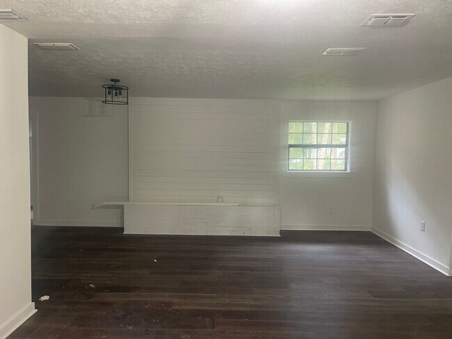 Building Photo - 784 Benjamin Chaires Rd