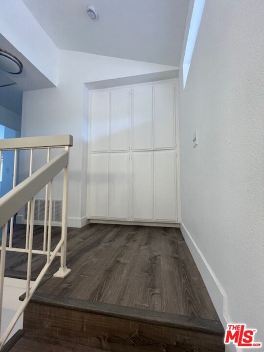 Building Photo - 1163 S Crofter Dr