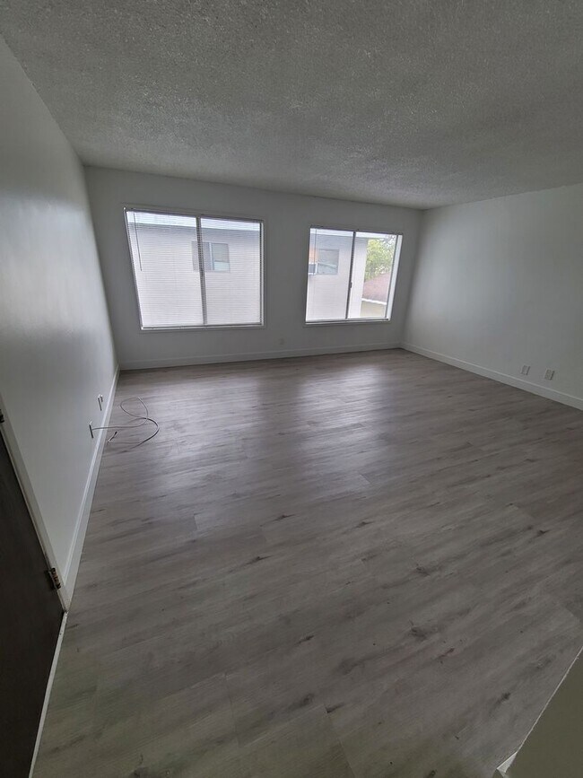 Building Photo - 1026 Arlington Ave