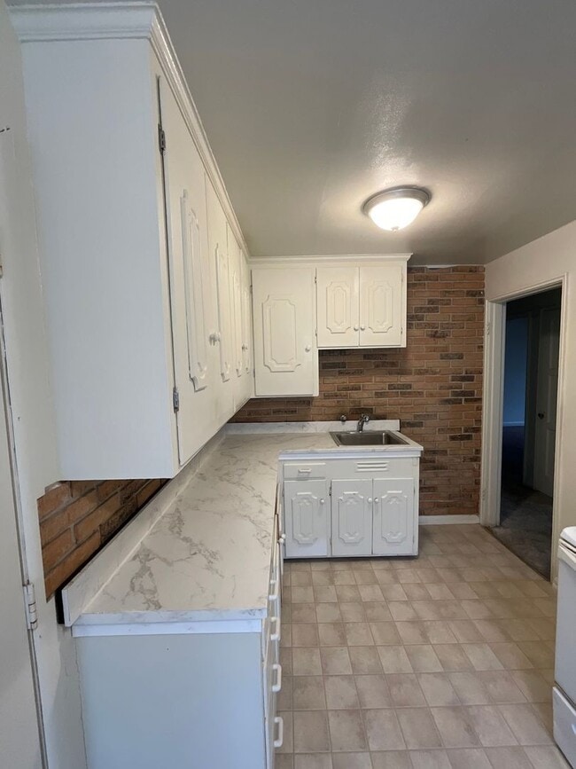 Building Photo - ar808 / ar806 53rd