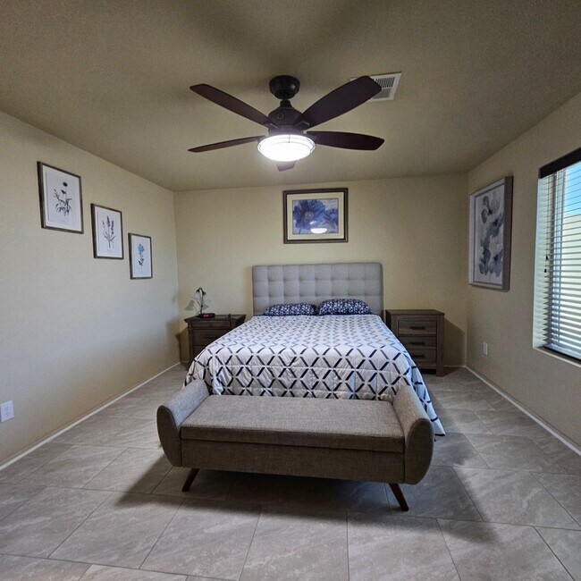 Building Photo - 4174 S Sunflower Dr