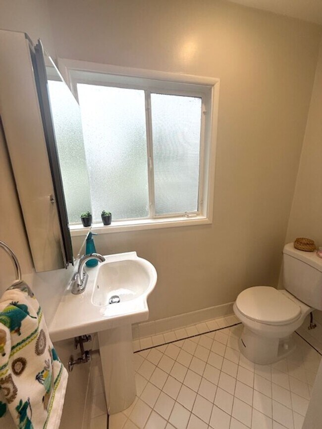 Building Photo - Milan Apartments