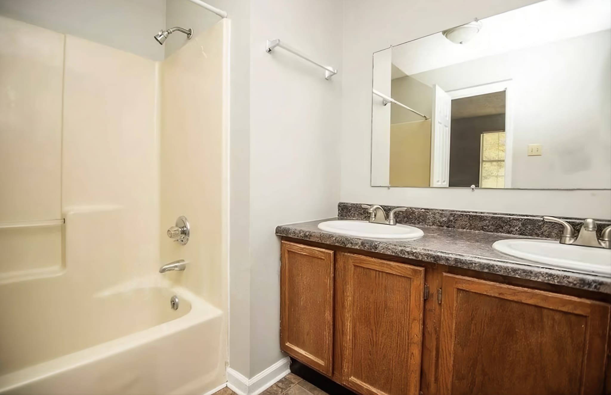 Building Photo - 2909 Selma Ave