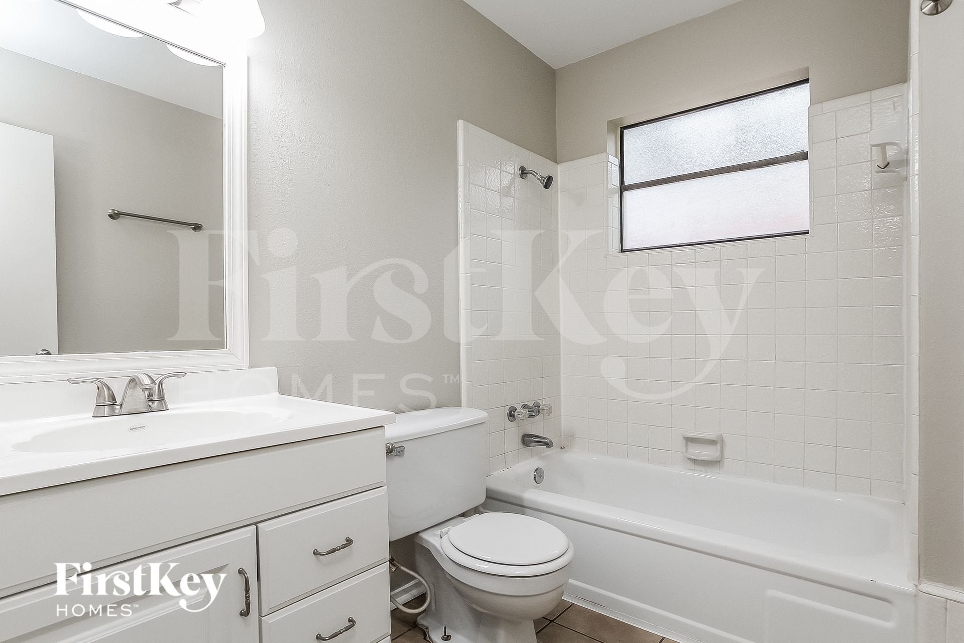 Building Photo - 9 W Bigelow Oak Ct