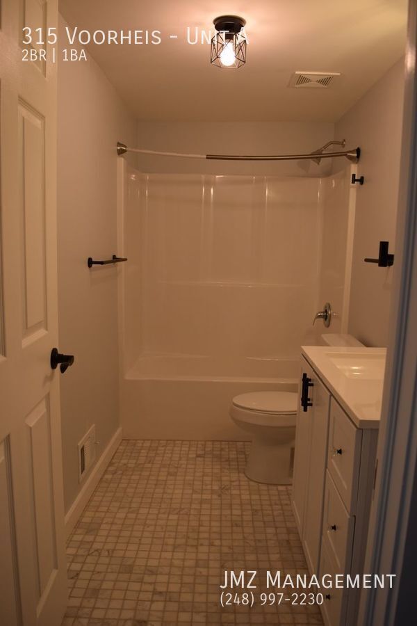 Building Photo - 315 Voorheis-Unit A