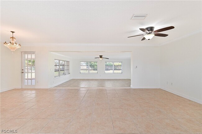 Building Photo - 711 Monterey Ave