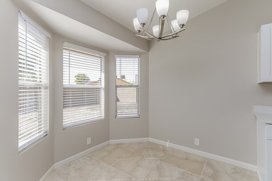 Building Photo - 8023 W Krall St