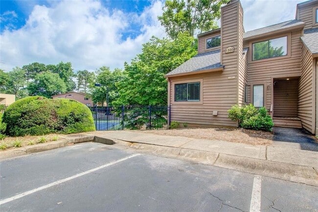 Building Photo - 1301 Parkaire Crossing