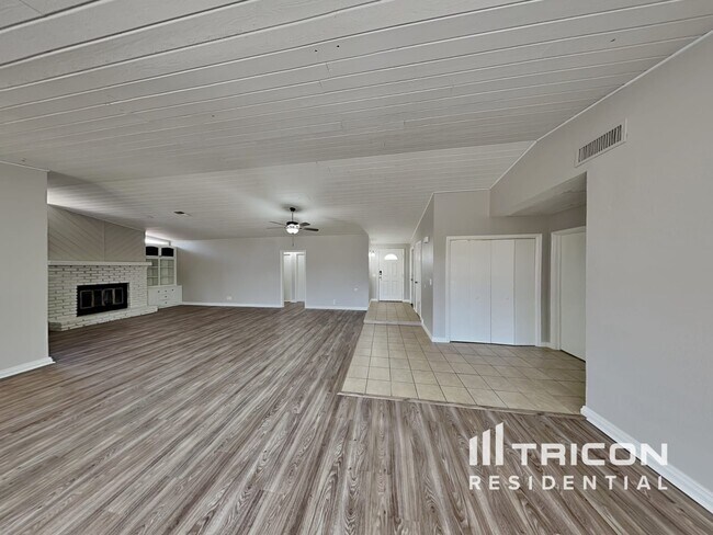 Building Photo - 5425 Addison Avenue Las Vegas NV