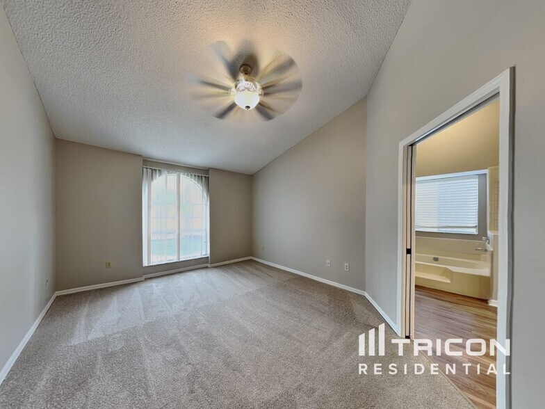 Building Photo - 809 Silversmith Cir