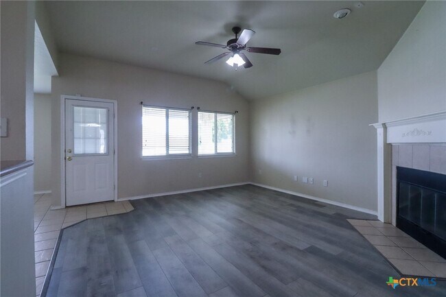 Building Photo - 1805 Lobrecht Ct