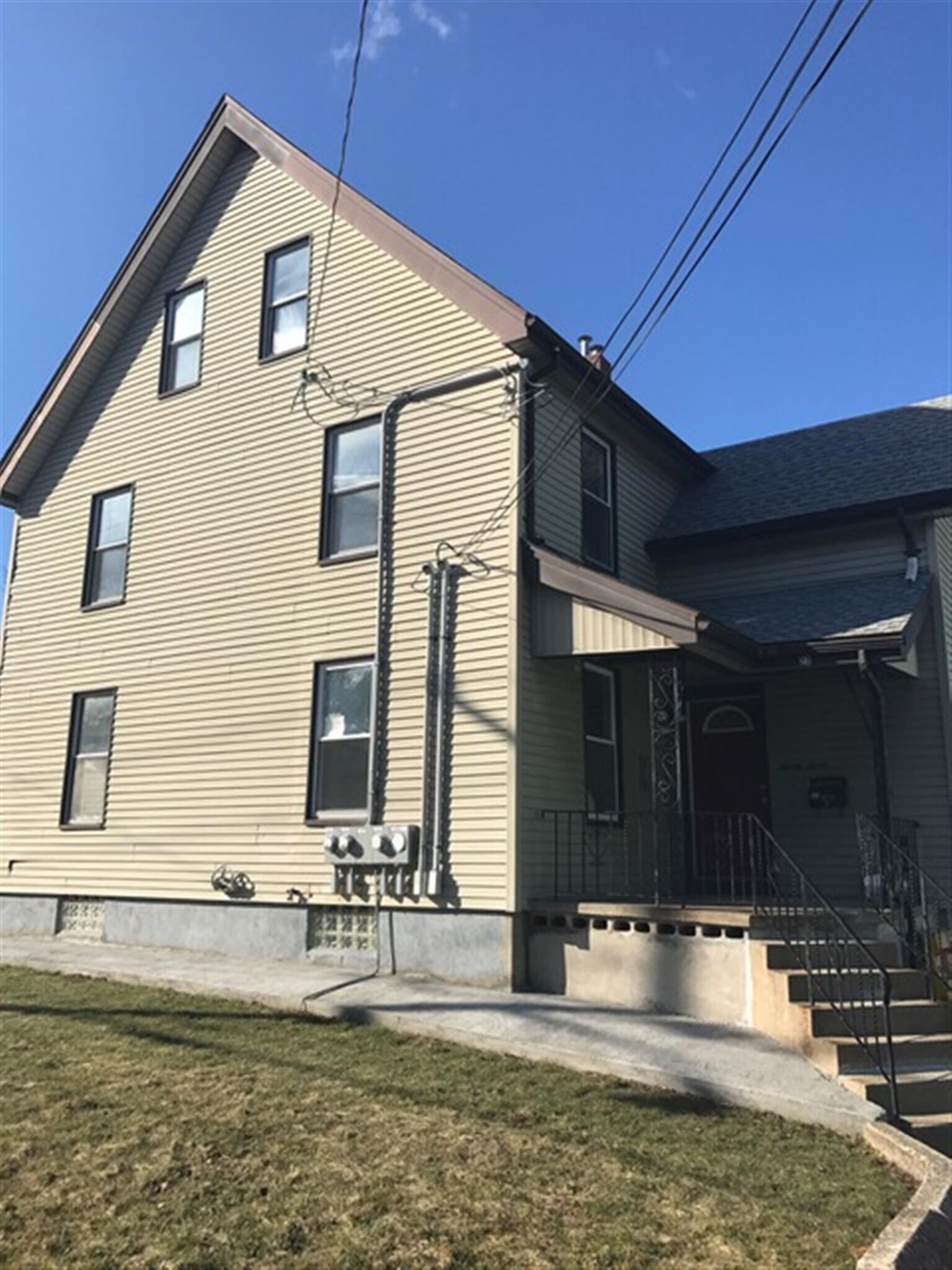 Building Photo - 25 4th St