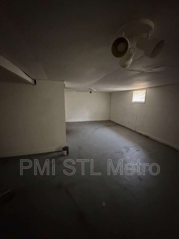 Building Photo - 5336 Fletcher St
