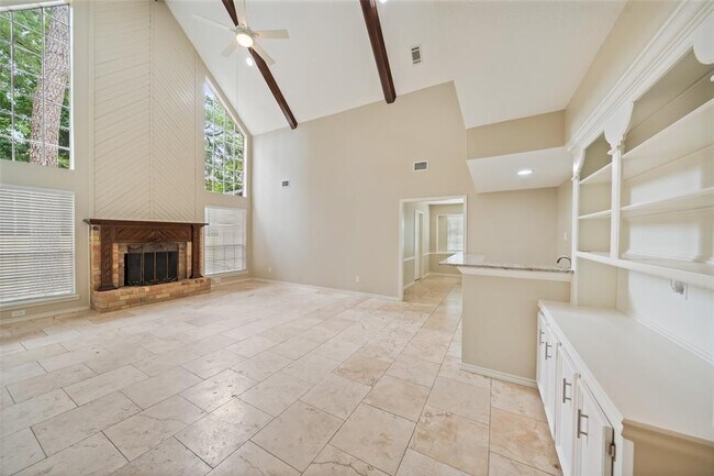 Building Photo - 135 Towering Pines Dr