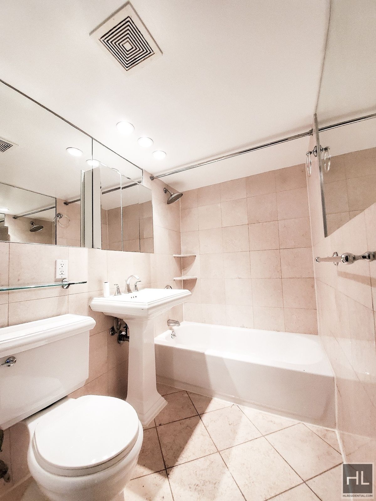 Building Photo - Avail; May 1 Upper Carnegie Hill adj/E. Harlem, Close to E.96th Q: E 100th St btw 2nd/1st Ave 4BR...