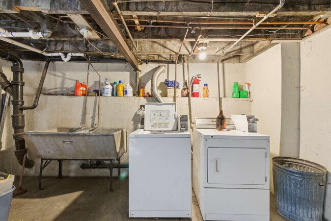 Building Photo - Cozy Studio in Charming Victorian Home in Baker District