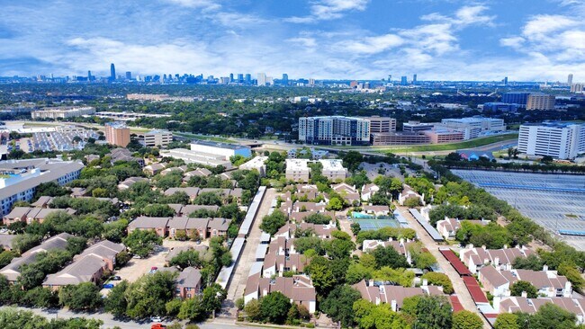 Building Photo - 7950 N Stadium Dr
