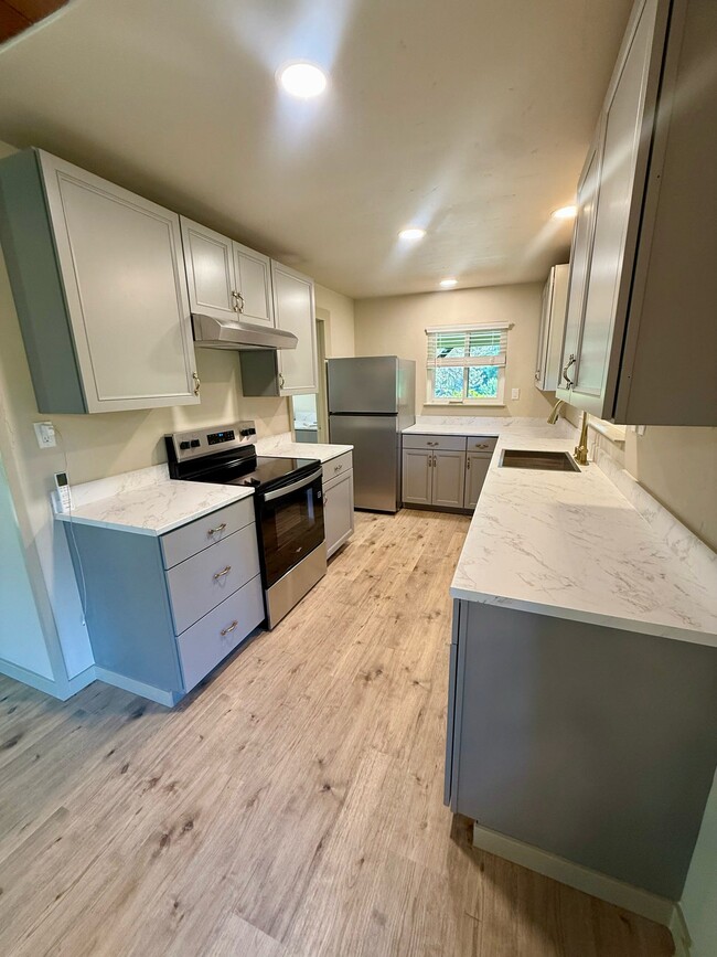 Building Photo - 10070 Garesio Ranch Rd