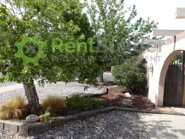 Building Photo - SCHEDULE YOUR SHOWING TODAY