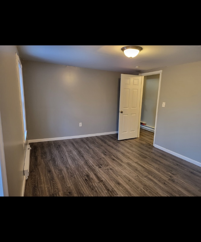 Building Photo - 107 Canaan St