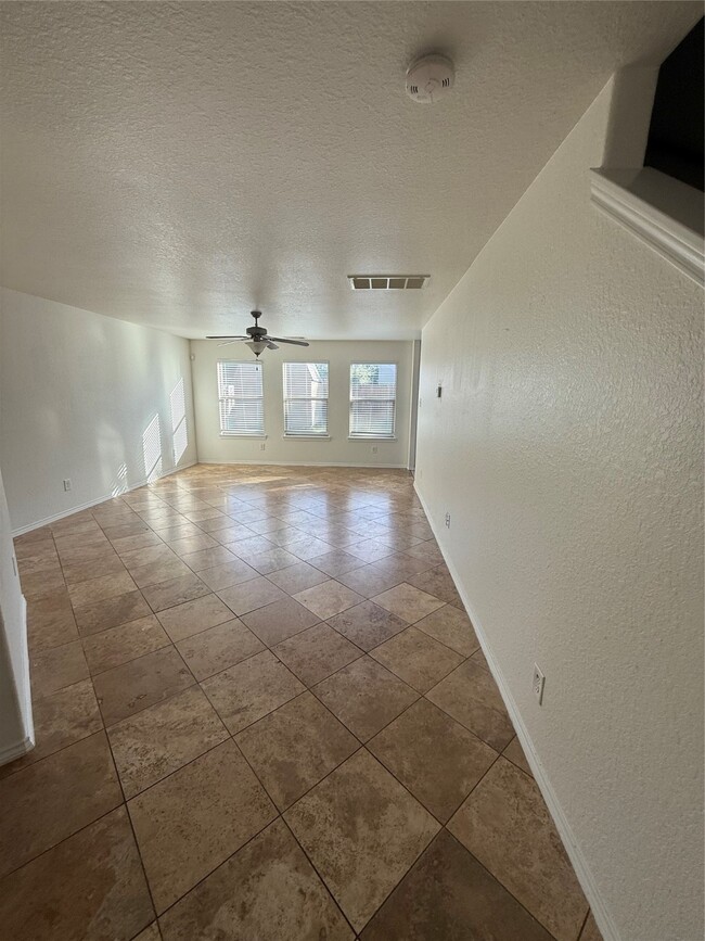 Building Photo - 4330 Sprangletop Ave