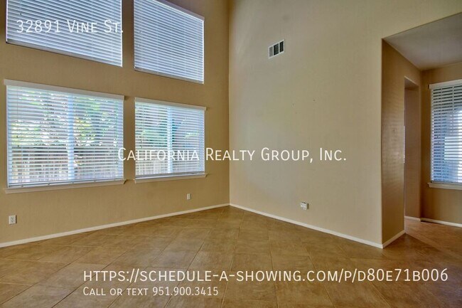 Building Photo - 32891 Vine St