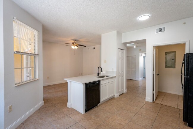 Building Photo - 10873 Windsor Walk Dr