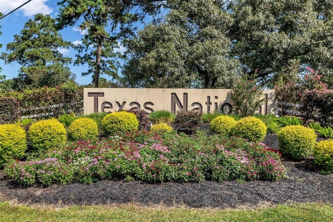 Building Photo - 9023 S Comanche Cir