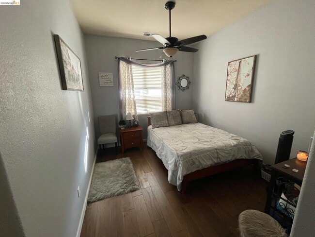 Building Photo - 92 Liberty Ln