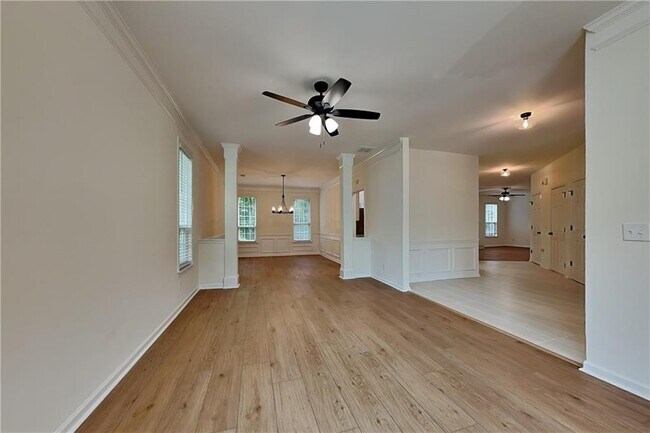 Building Photo - 420 Sable Ct