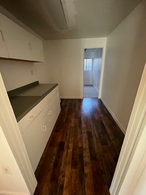 Utility room/ workshop with large storage space attached - 1290 Starling Ln